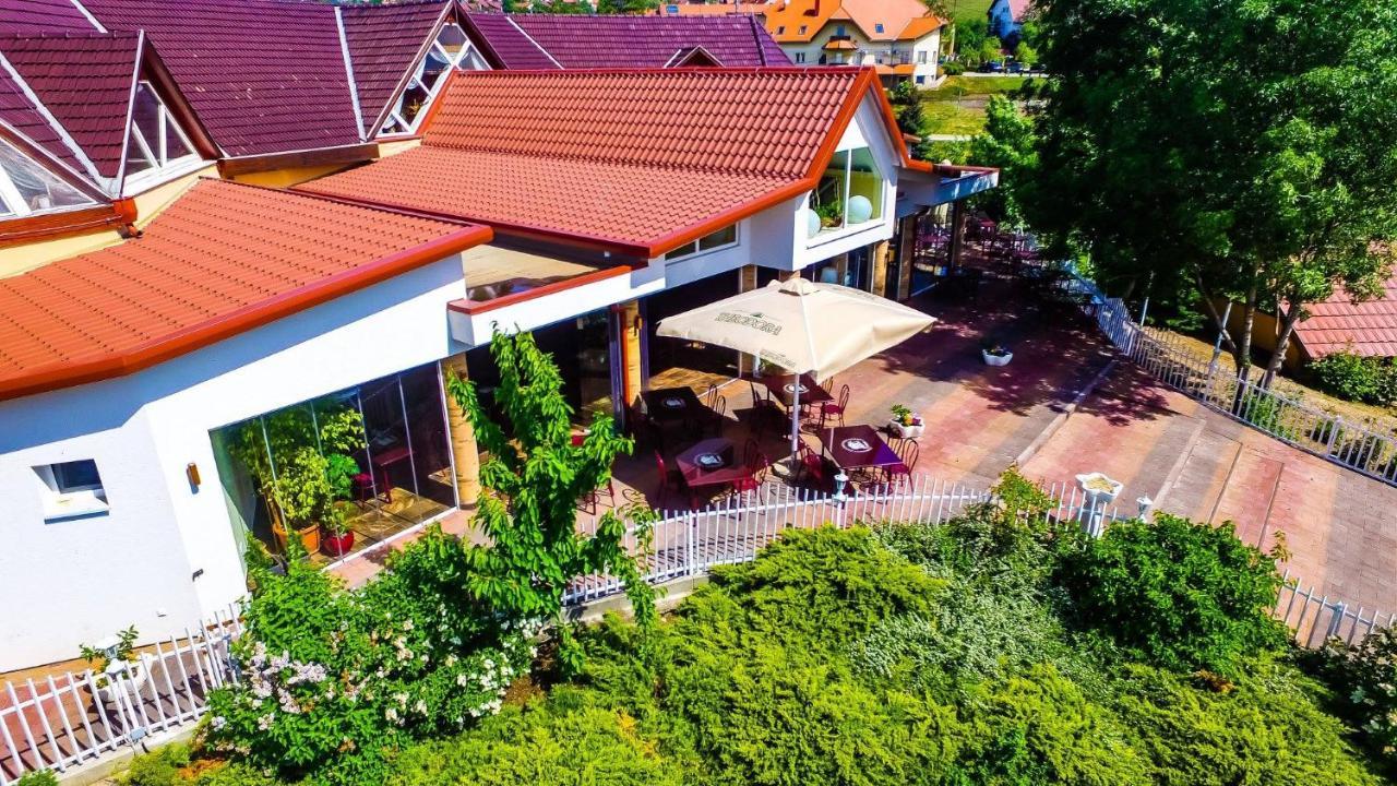 Angelic Cottage And Bikepoint Sukoro Экстерьер фото